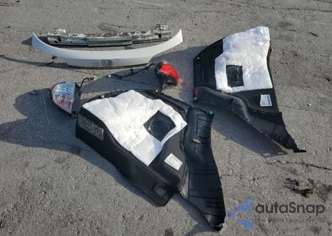 2021 Honda Hr-V Lx z USA, uszkodzony, nr VIN 3CZRU5H36MM727471